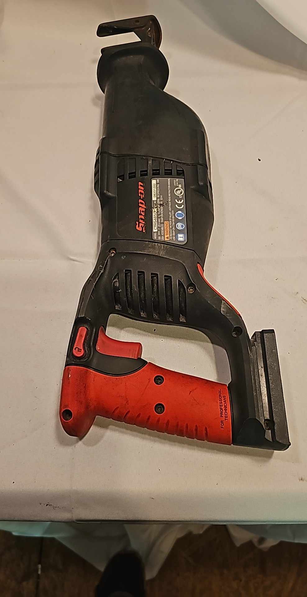 Snap On 9.6v - 18V Battery Powered Sawsall In Carry Case